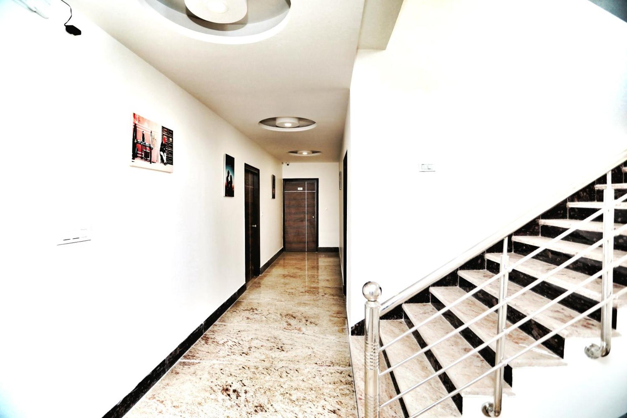 Airport Hotel Delhi Aerocity, 15 Mins Yashobhoomi Nueva Delhi Exterior foto