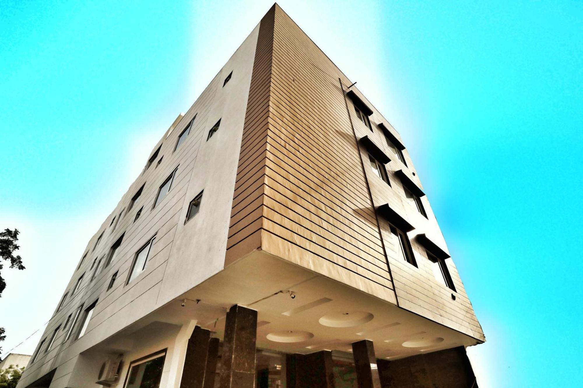 Airport Hotel Delhi Aerocity, 15 Mins Yashobhoomi Nueva Delhi Exterior foto