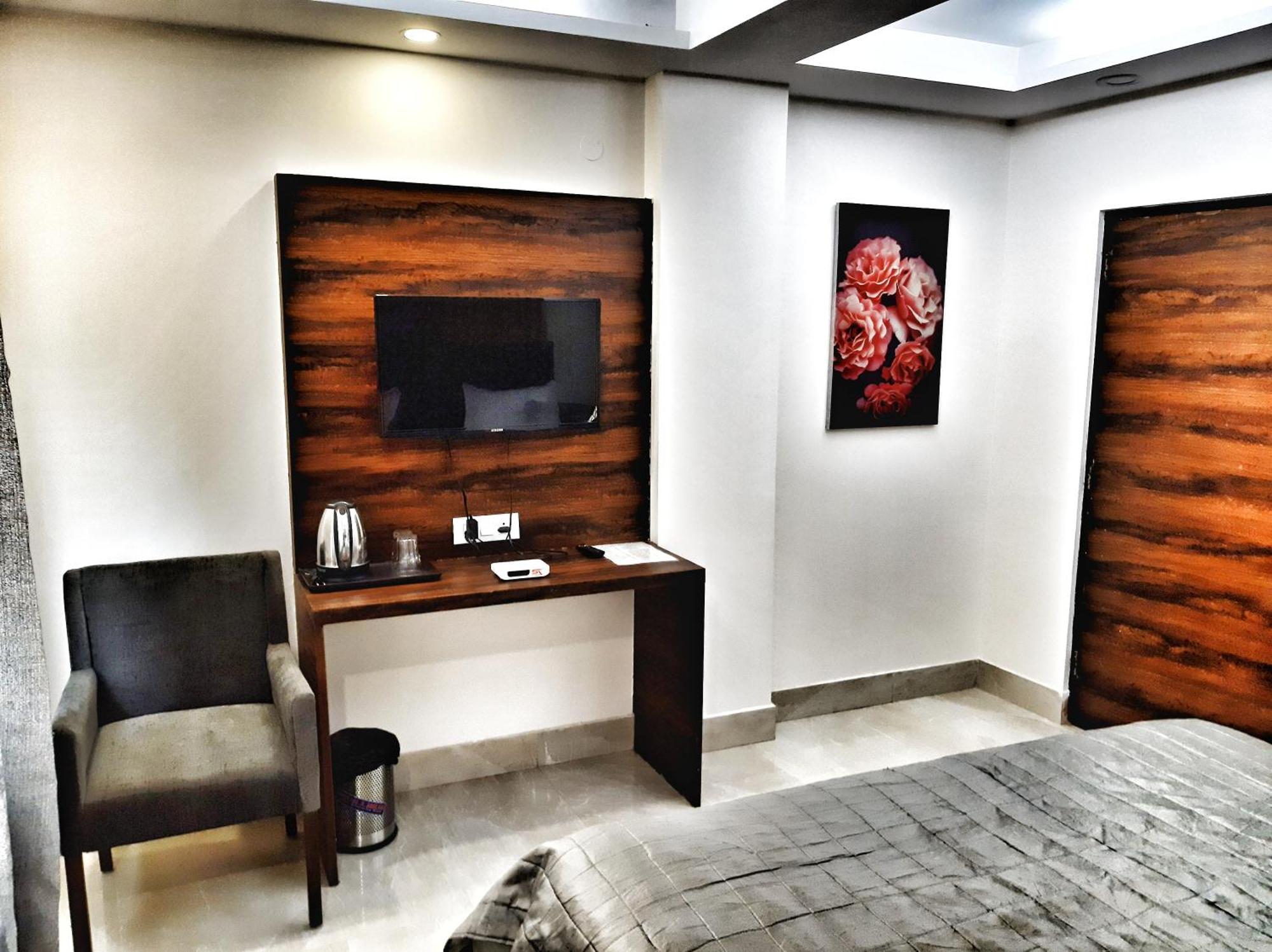 Airport Hotel Delhi Aerocity, 15 Mins Yashobhoomi Nueva Delhi Exterior foto